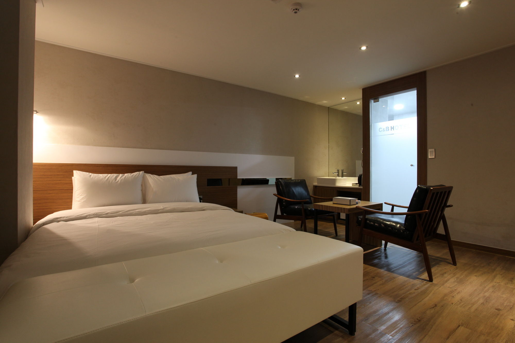 C&B Hotel Ansan Bagian luar foto