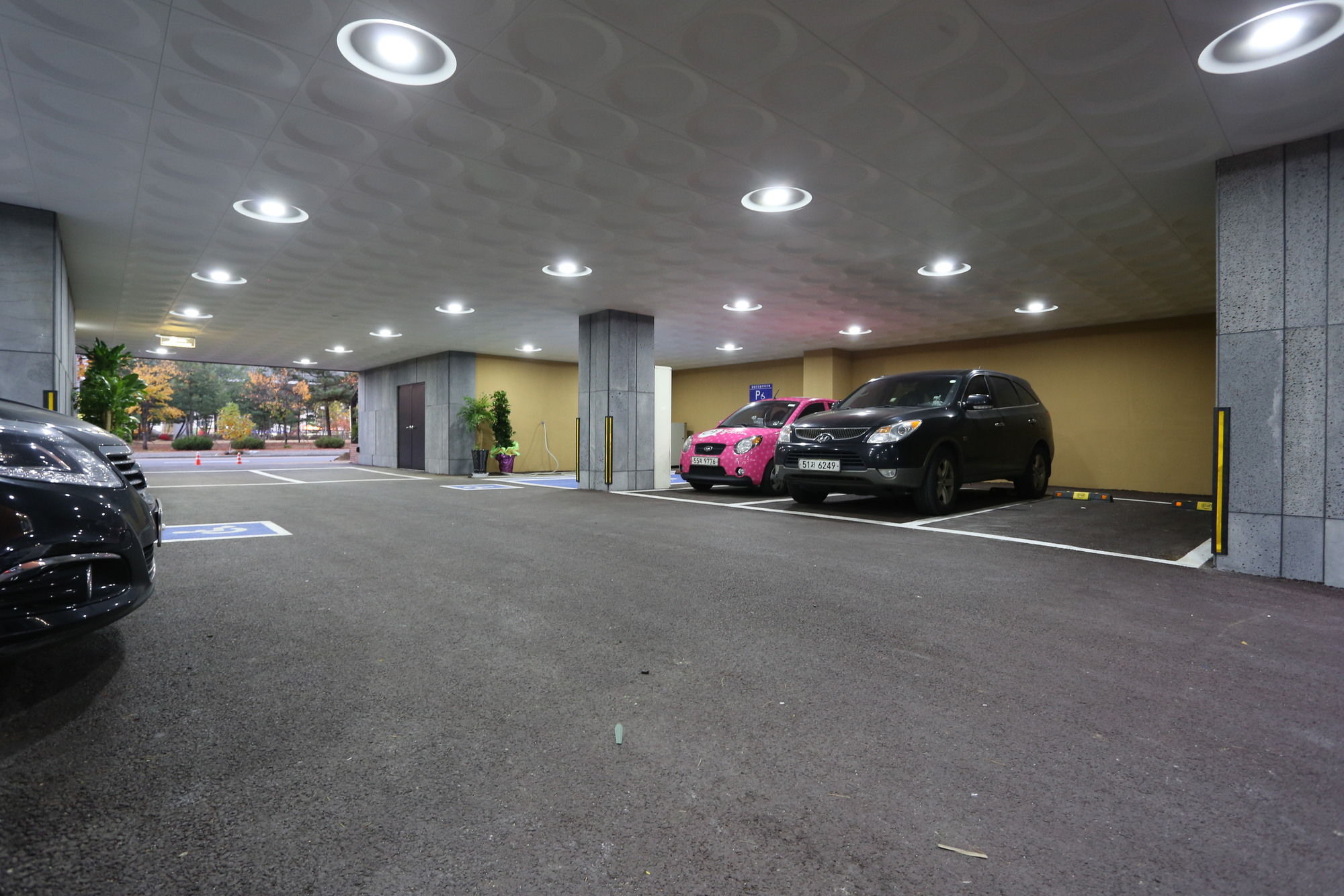 C&B Hotel Ansan Bagian luar foto